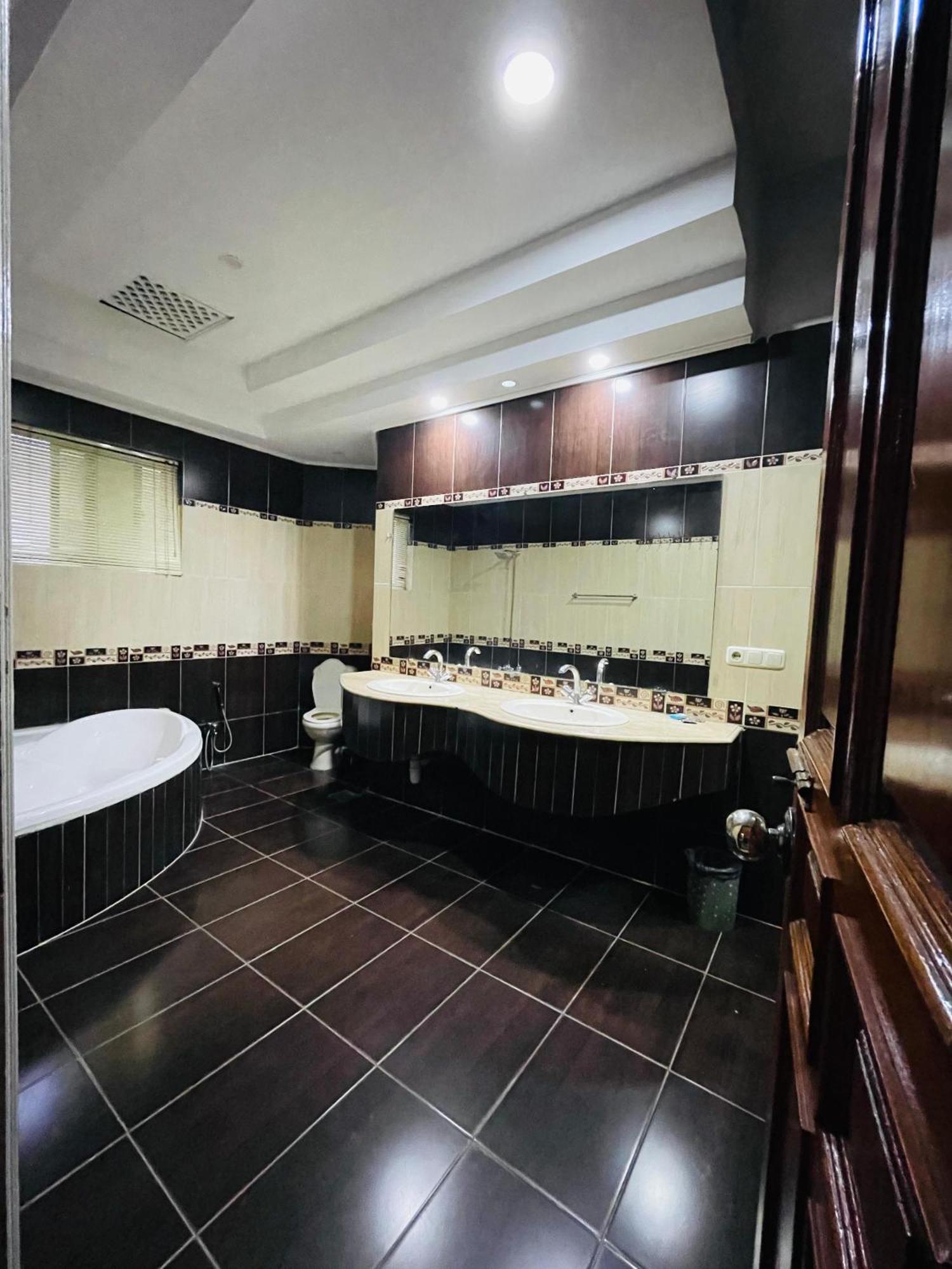 Executive Galaxy Guest House Ισλαμαμπάντ Εξωτερικό φωτογραφία