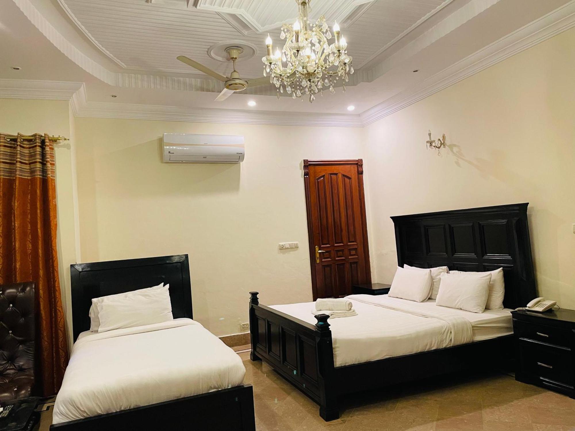 Executive Galaxy Guest House Ισλαμαμπάντ Εξωτερικό φωτογραφία