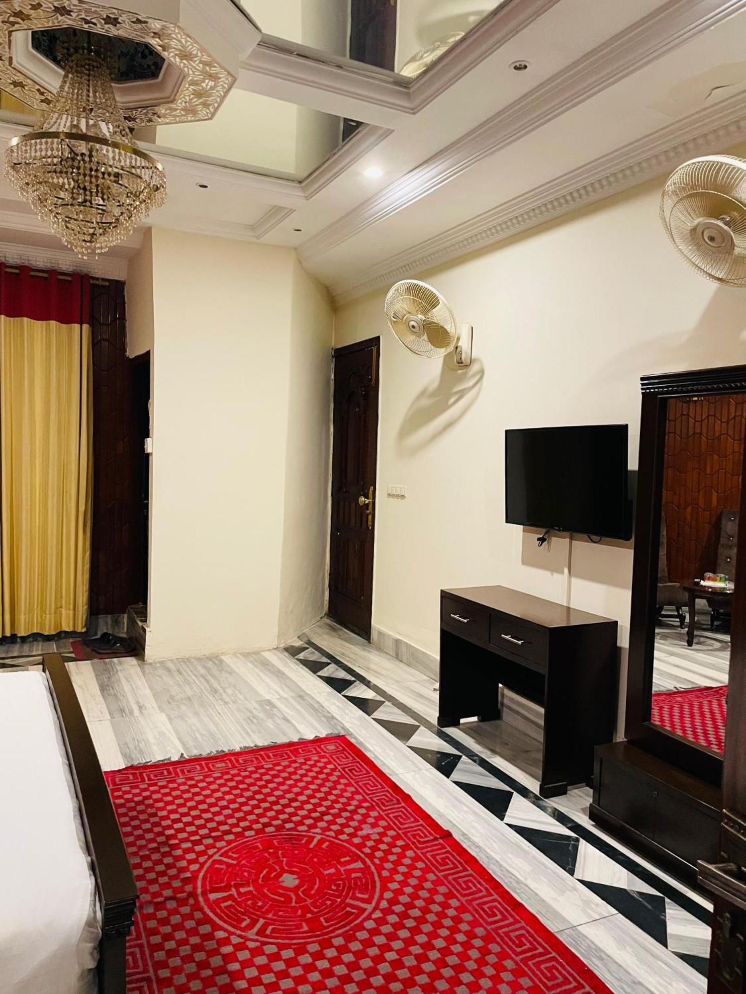 Executive Galaxy Guest House Ισλαμαμπάντ Εξωτερικό φωτογραφία