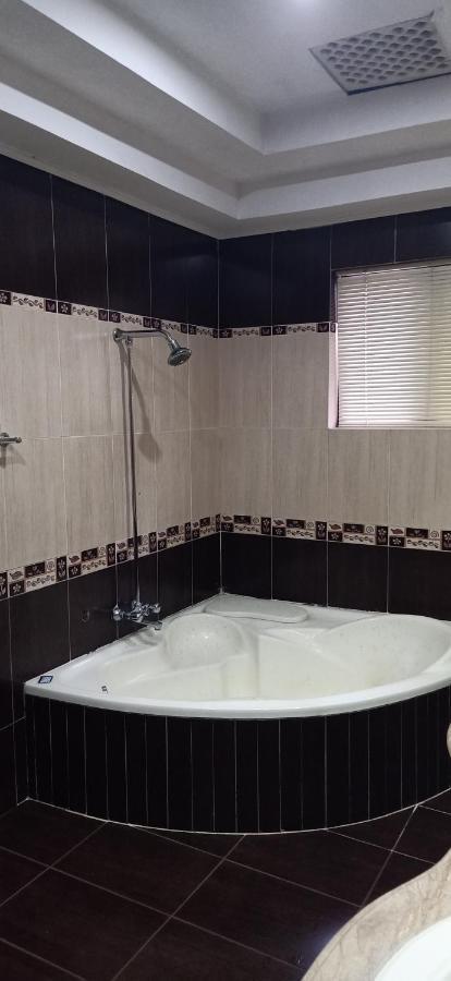Executive Galaxy Guest House Ισλαμαμπάντ Εξωτερικό φωτογραφία